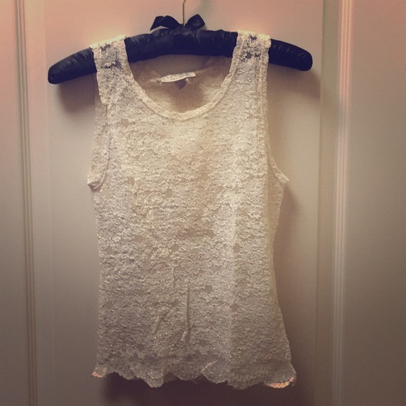 Lacey white - Picture 1 of 2